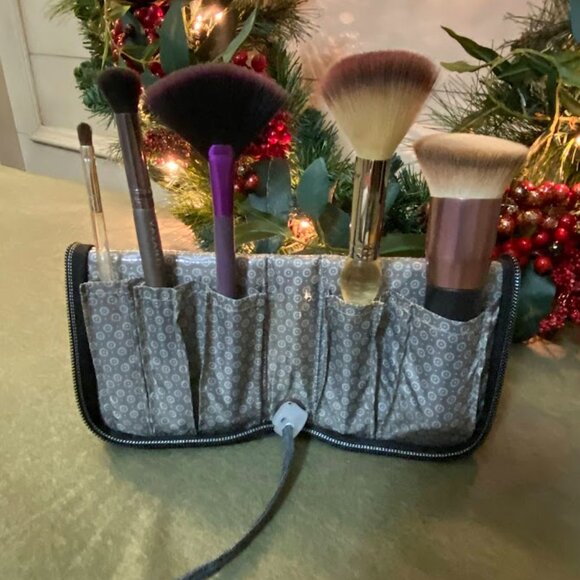 lug 2 pc Grey Quilted travel set - Picture 4 of 15